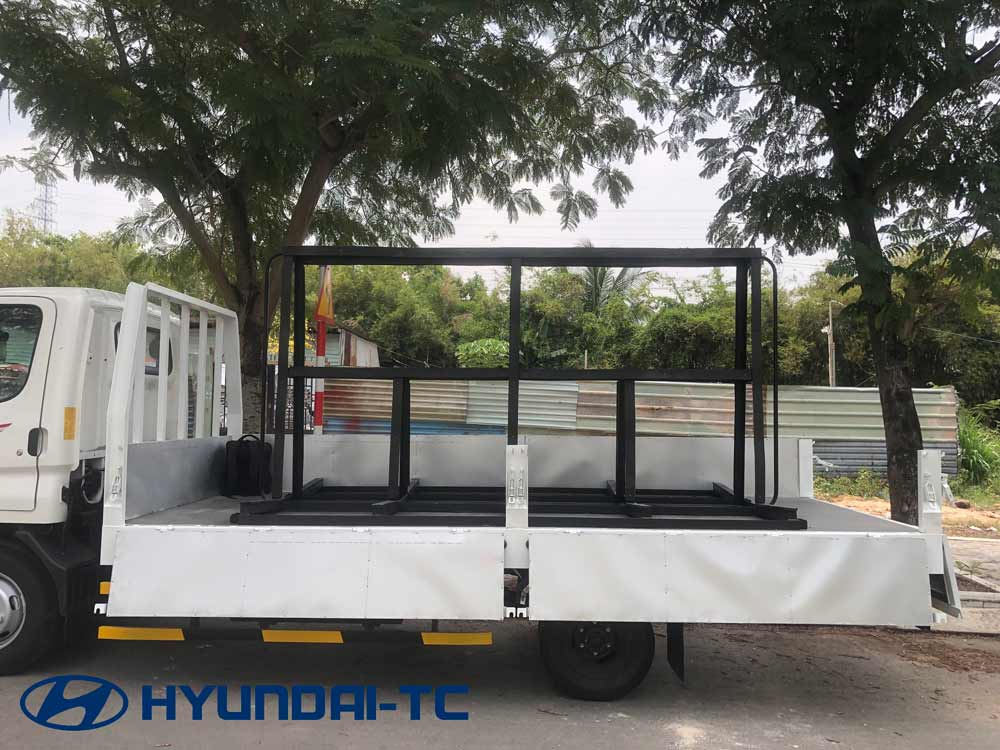 Xe tải chở kính Hyundai mighty N250SL tải trọng 2 tấn 4 mới nhất